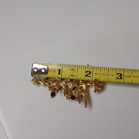 Green And Gold Tone Christmas Tree Brooch With Red Dangling Ornaments - Picture 10 of 11